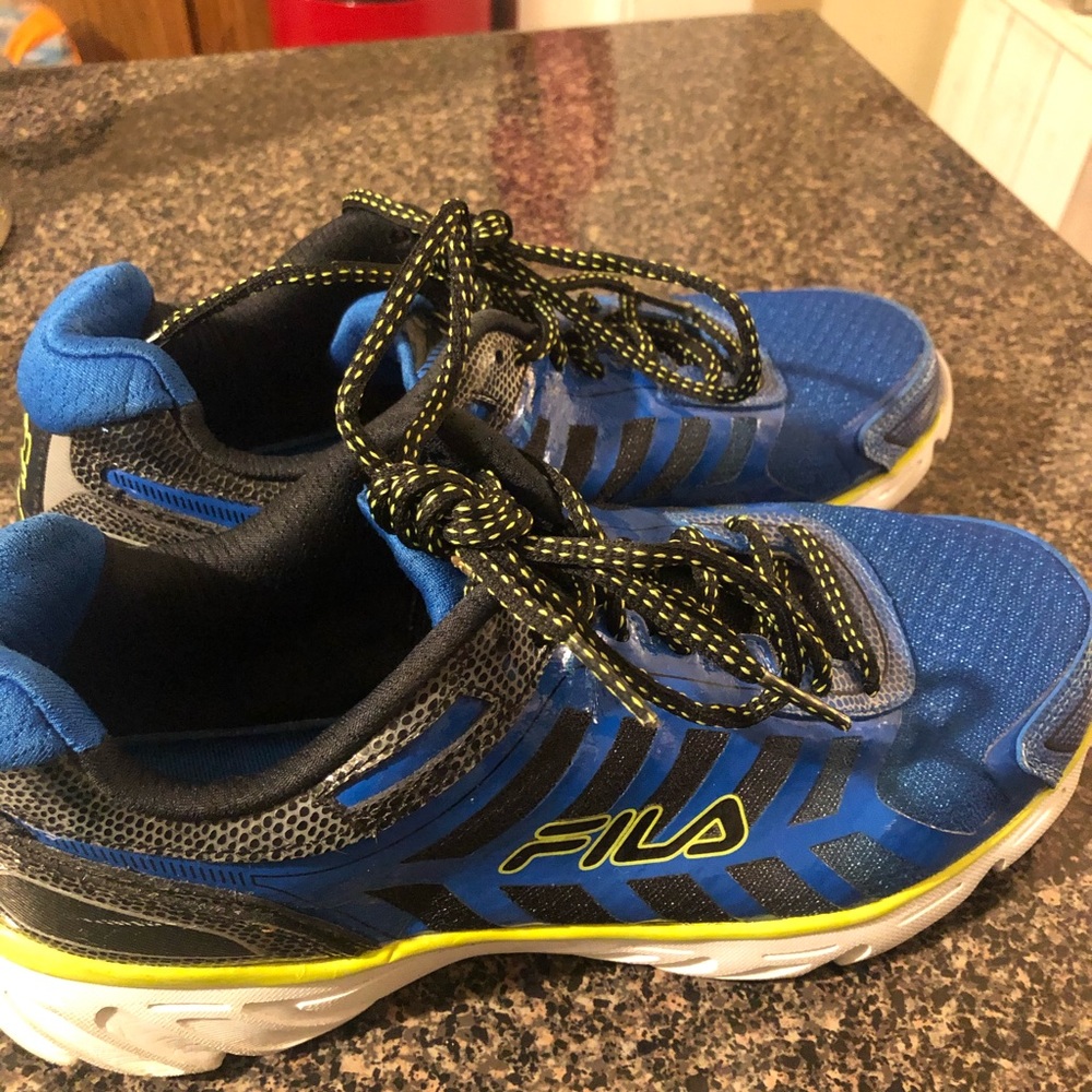 Shoes - Picture 4 of 11